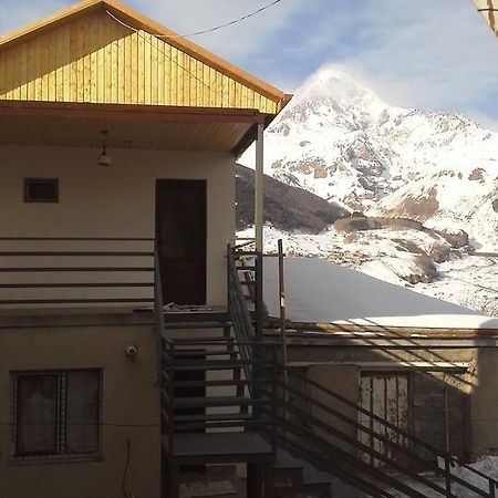 Guest House Sunset Kazbegi Eksteriør billede