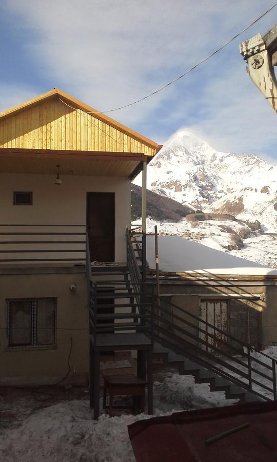 Guest House Sunset Kazbegi Eksteriør billede