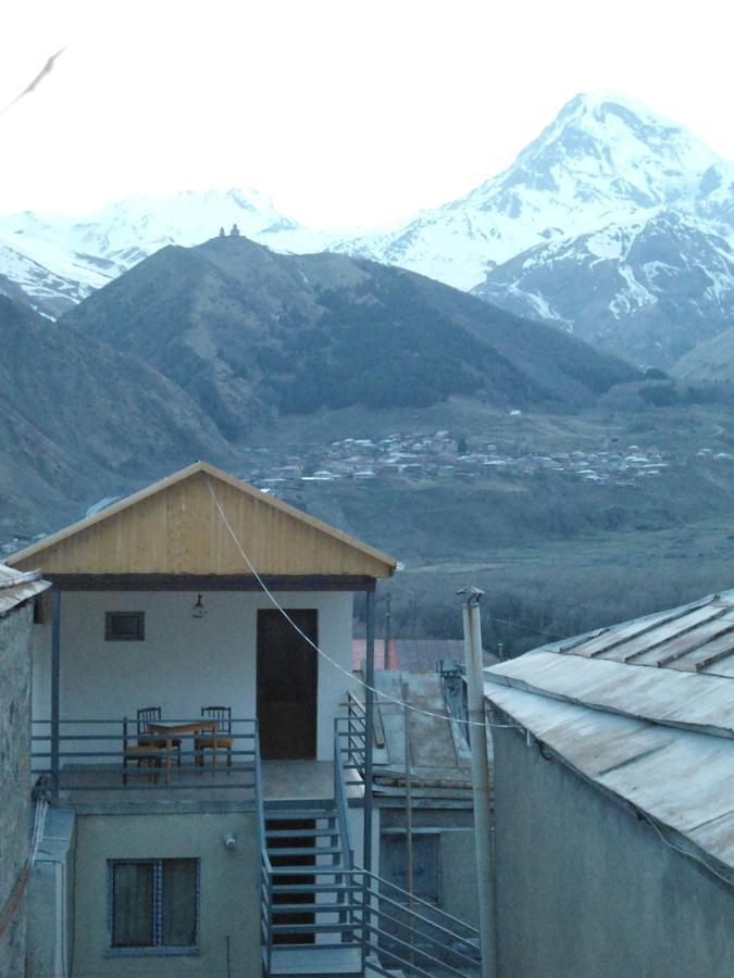 Guest House Sunset Kazbegi Eksteriør billede